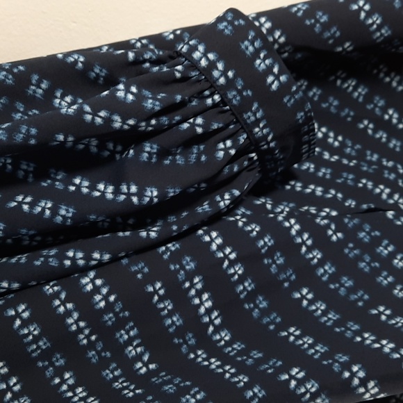 NWT SLIM FACTOR INDIGO/ WHITE SHIBORI STRIPE PRINT BLOUSE SZ L. - Picture 6 of 13